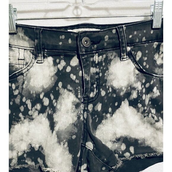 Torrid Shorts Womens 10 Cut Off Bleach Splatter Gray Wash Stretch Pockets Boho - Picture 2 of 6